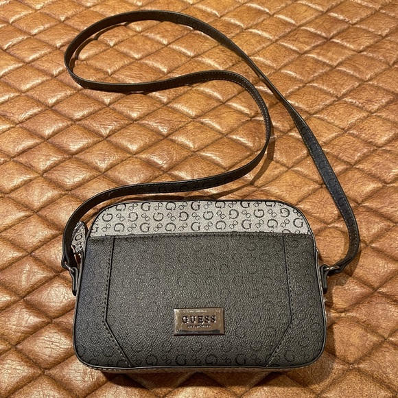 Guess Bags Guess Crossbody Poshmark